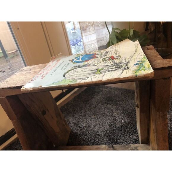 A Great Big Ugly Man Came up and Tied His Horse to Me: A Book of Nonsense Verse - Picture 4 of 8